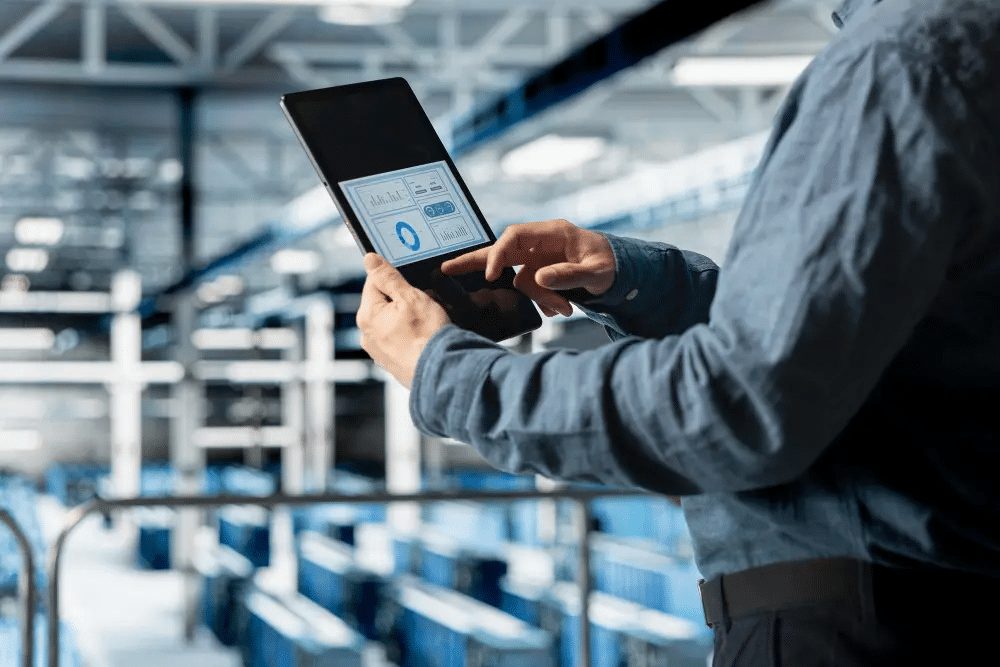 Guida Completa all'Integrazione IoT con ERP e MES per la Smart Factory